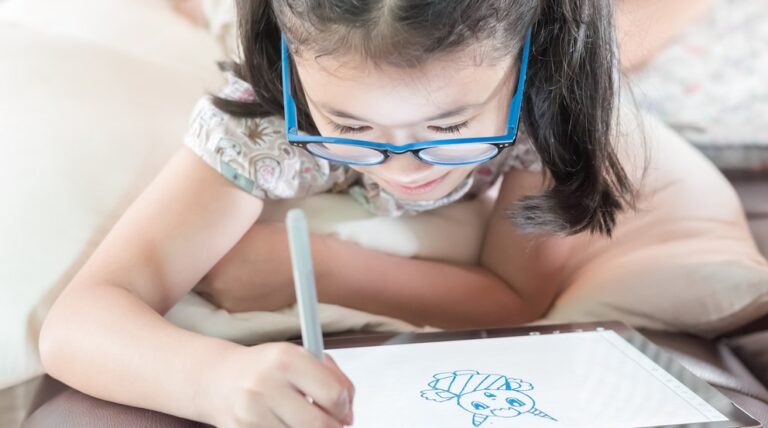 Easy Student Projects for Distance Learning