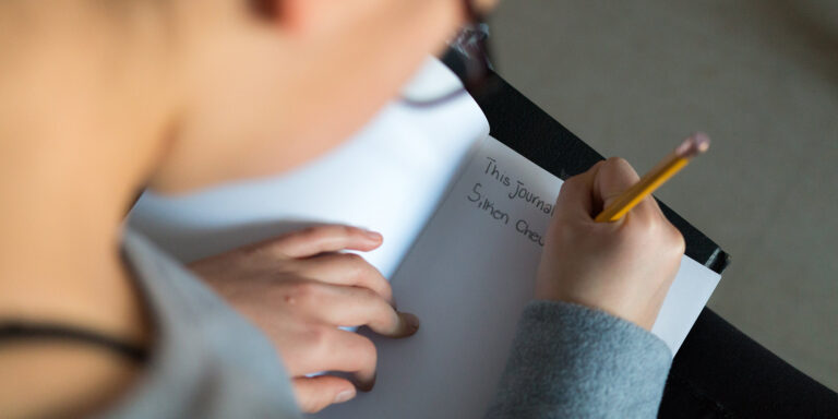 Ways to use good old paper and pencil with digital texts for Comprehension